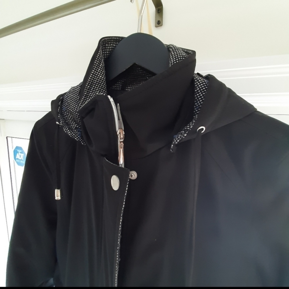 Sz Small Gorgeous Spring Jacket - Picture 2 of 7